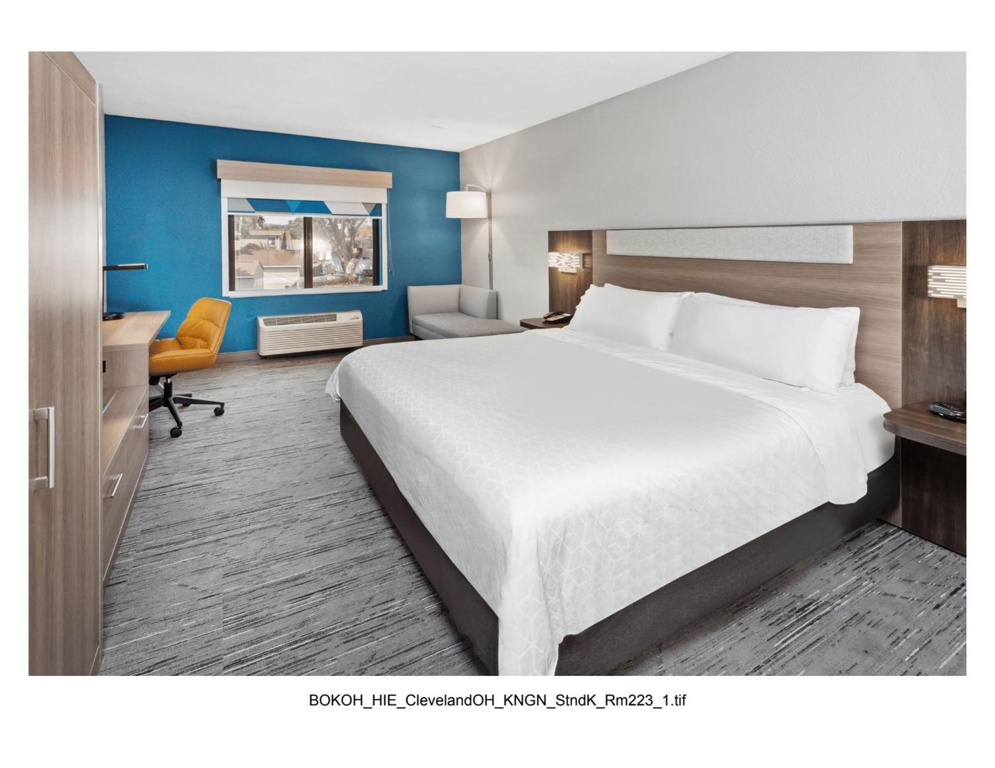 Holiday Inn Express Cleveland Airport - Brook Park By Ihg Exterior foto