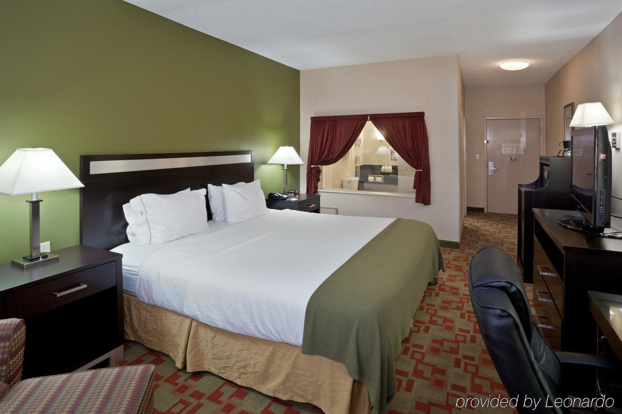 Holiday Inn Express Cleveland Airport - Brook Park By Ihg Quarto foto